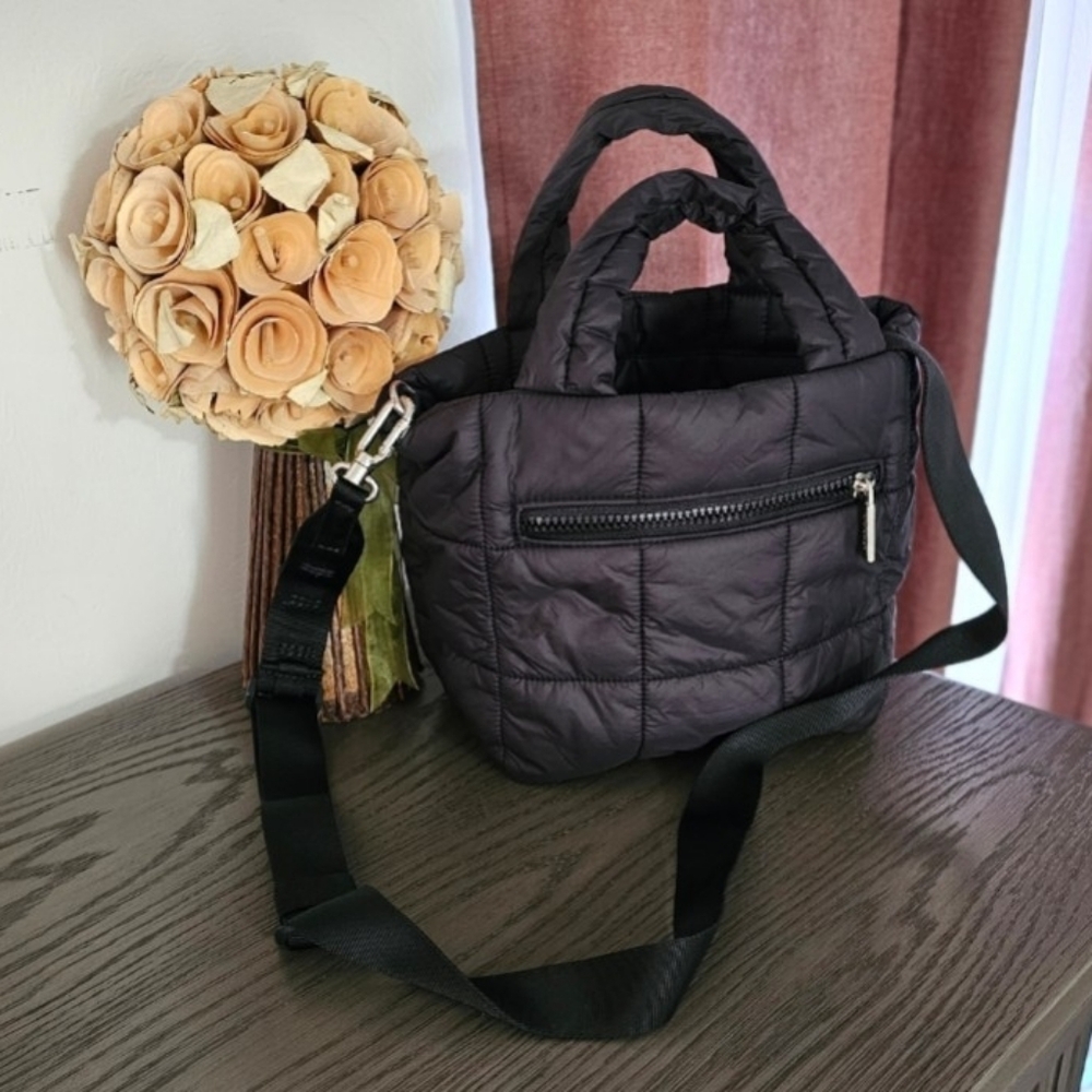 🎄CHRISTMAS SALE!!🎄Lululemon Quilted Grid Tote Bag 5L